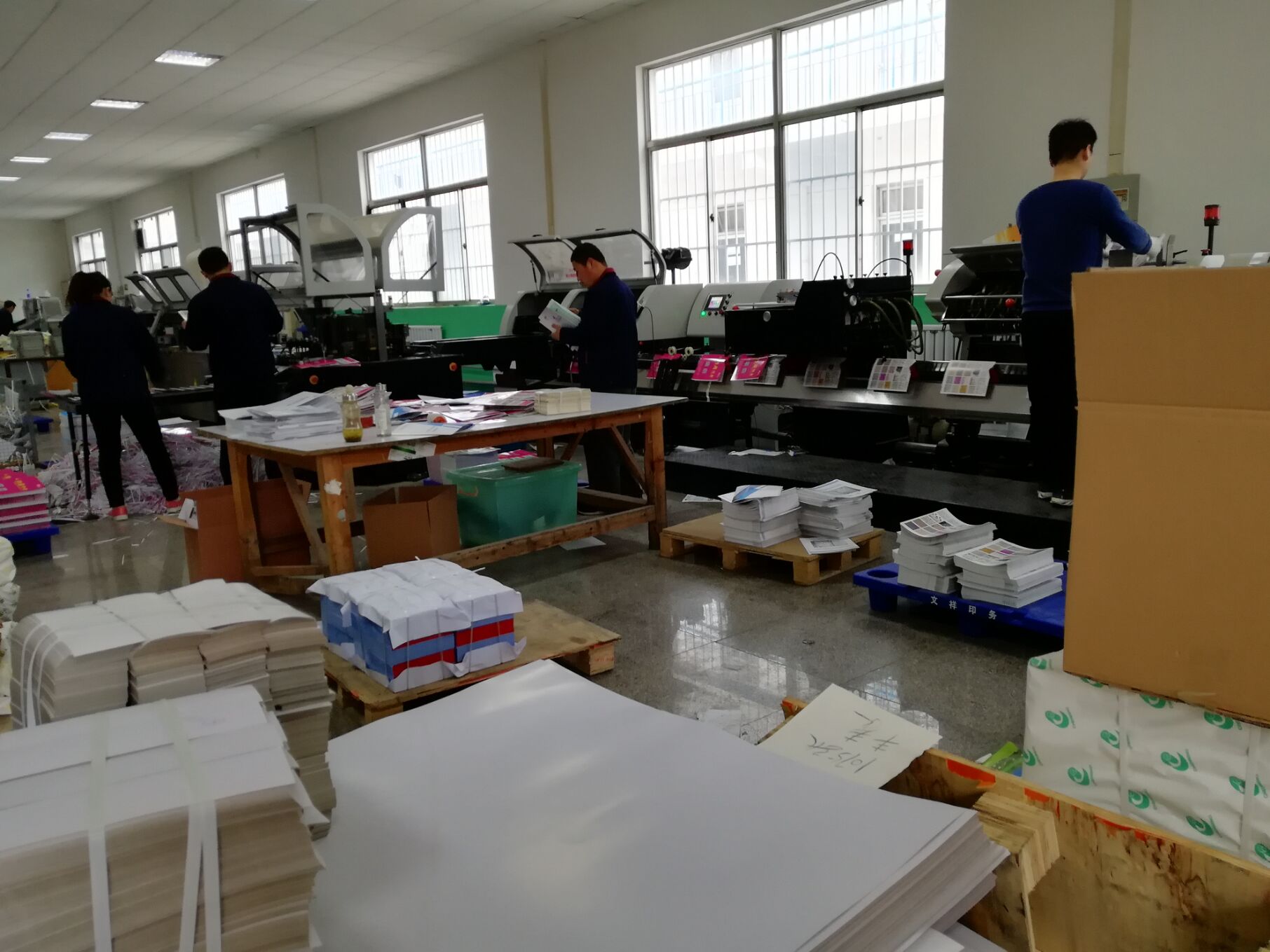 騎馬釘樣本火熱生產(chǎn)中！有需求的客戶馬上定購(gòu)吧